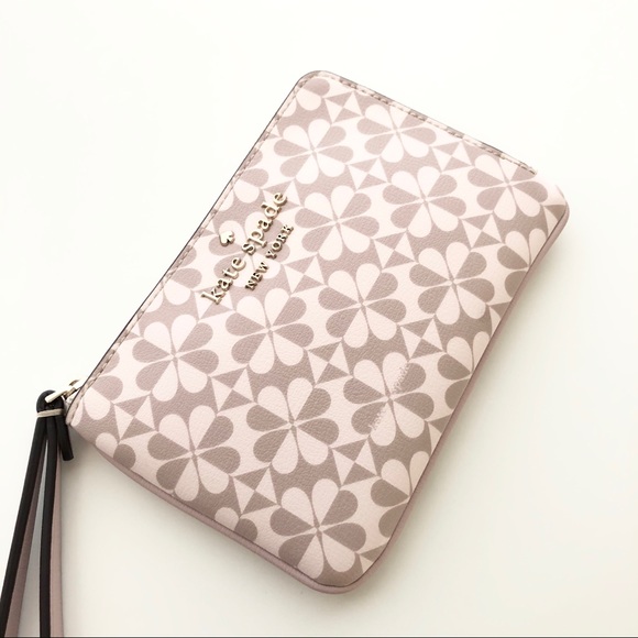 Kate Spade Wristlet - Picture 8 of 9